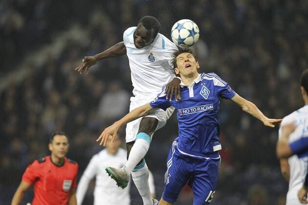 Nov. 24, 2015 - Porto, Portugal - Porto s Cameroonian forward Vincent Aboubakar (L) vies with Dynamo Kiev s midfielder Denys Garmash (R) during the UEFA Champions League match between FC Porto and FC Dynamo Kyiv, at Dragao Stadium in Porto on November 24, 2015. UEFA Champions League match between FC Porto and FC Dynamo Kyiv  - ZUMAn230