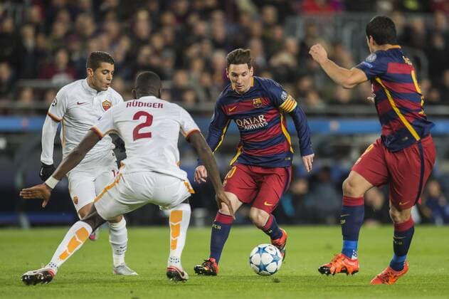 (L-R) Iago Falque of AS Roma, Antonio Rüdiger of AS Roma, Lionel Andres Messi of FC Barcelona Barca Luis Alberto Suarez Diaz of FC Barcelona Barcelona v AS Roma Topvoetbal 2015 2016 xVIxGerritxvanxKeulenxIVx 4623902