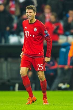 Dienstag 24.11.2015, CL, UEFA Champions League, Saison 2015 2016, Vorrunde Rueckspiel in Muenchen, FC Bayern Muenchen - Olympiakos Piraeus, 4:0, Thomas Mueller (FC Bayern 25) DeFodi507