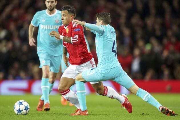 (L-R) Memphis Depay of Manchester United ManU Santiago Arias of PSV during the UEFA Champions League group B match between Manchester United and PSV Eindhoven on November 25, 2015 at Old Trafford in Manchester, England Manchester United v PSV Eindhoven Champions Laegue 2015 2016 xVIxxIVx 4625263