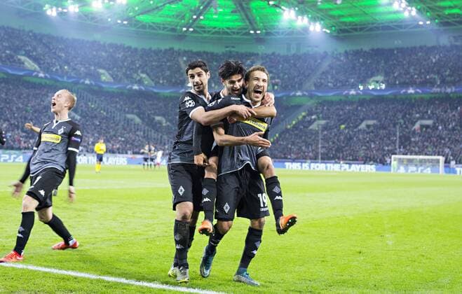Mönchengladbach, 25.11.2015, Borussia Park Torjubel: Fabian Johnson (BMG), Mahmoud Dahoud (BMG), Lars Stindl (BMG) VfL Borussia Mönchengladbach - FC Sevilla mm