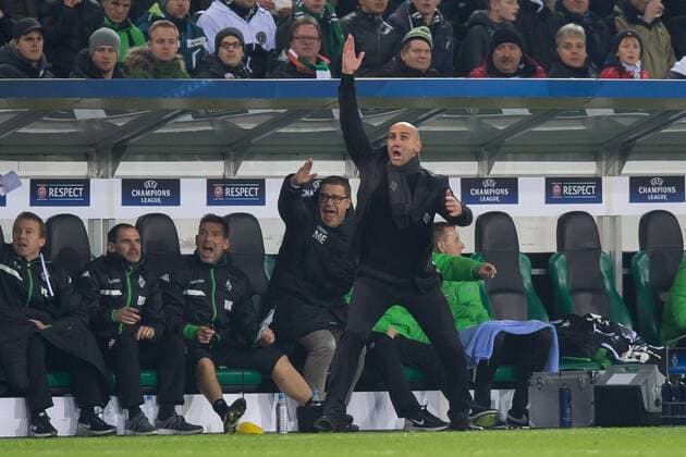 Mittwoch 25.11.2015, UEFA Champions League, Saison 2015 2016, 5. Spieltag in Moenchengladbach, Borussia Moenchengladbach - Sevilla FC, Trainer Andre Schubert (Gladbach) DeFodi001