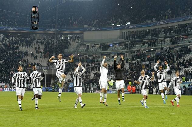 Fußball, Champions League, Juventus Turin - Manchester City Juventus, celebration, Torino 25-11-2015 Juventus Stadium Football Calcio Champions League 2015 2016 Group Stage Group D Juventus Turin vs. Manchester City filippoxalfero