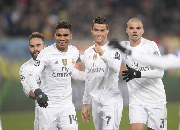Cristiano Ronaldo, Pepe - Champions League, Shakhtar Donetsk vs. Real Madrid - 25 11 2015 AlexNicodim Panoramic 