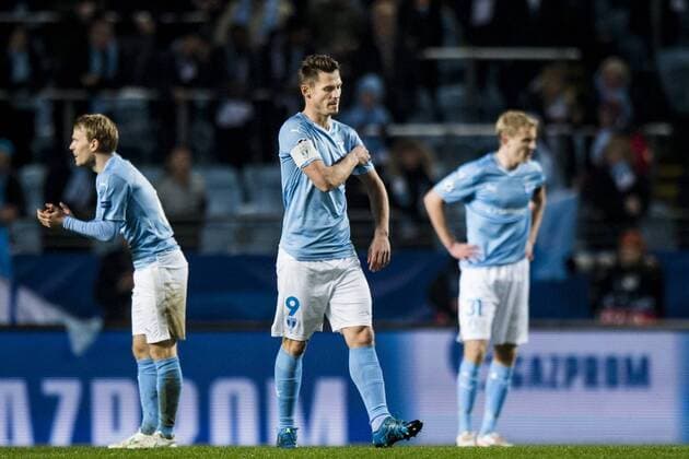Oscar Lewicki, Markus Rosenberg, Franz Brorsson - Malmö, Schweden - Champions League, Malmö FF vs. Paris Saint Germain PSG.  Copyright: PETTERxARVIDSON BB151125PA209