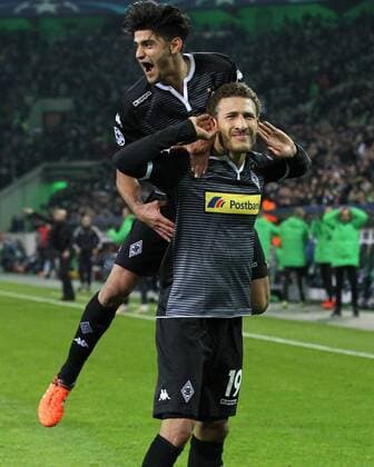 Moenchengladbach Torjubel nach dem 2:0 von Fabian Johnson ( 19, Borussia Moenchengladbach) mit Mahmoud Dahoud ( 8, Borussia Moenchengladbach) Borussia Moenchengladbach - FC Sevilla, Fussball, UEFA Champions League, 26.11.2015, Copyright: Deutzmann Eibner-Pressefoto EP_CDN