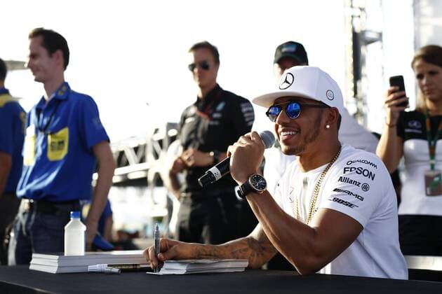 Motorsports: FIA Formula One World Championship WM Weltmeisterschaft 2015, Grand Prix of Abu Dhabi, 44 Lewis Hamilton (GBR, Mercedes AMG Petronas Formula One Team), xHOCHxZWEIx