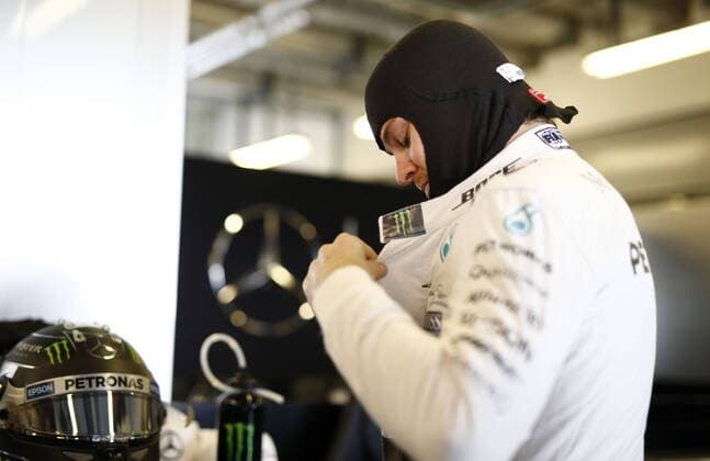 Motorsports: FIA Formula One World Championship WM Weltmeisterschaft 2015, Grand Prix of Abu Dhabi, 6 Nico Rosberg (GER, Mercedes AMG Petronas Formula One Team), xHOCHxZWEIx