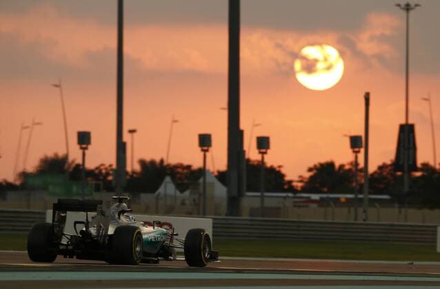 Motorsports: FIA Formula One World Championship WM Weltmeisterschaft 2015, Grand Prix of Abu Dhabi, 6 Nico Rosberg (GER, Mercedes AMG Petronas Formula One Team), xHOCHxZWEIx