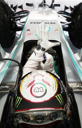Motorsports: FIA Formula One World Championship WM Weltmeisterschaft 2015, Grand Prix of Abu Dhabi, 44 Lewis Hamilton (GBR, Mercedes AMG Petronas Formula One Team), xHOCHxZWEIx