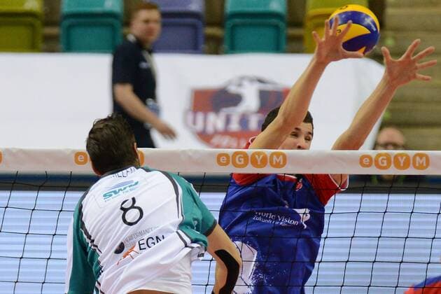 28.11.2015, xtkx, Volleyball 1.Bundesliga, United Volleys - SWD Powervolleys Düren, emspor v.l. Bas van Bemmelen (Dueren) , Georg Escher (United Volleys) ,