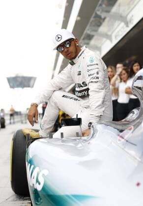 Motorsports: FIA Formula One World Championship WM Weltmeisterschaft 2015, Grand Prix of Abu Dhabi, 44 Lewis Hamilton (GBR, Mercedes AMG Petronas Formula One Team), xHOCHxZWEIx