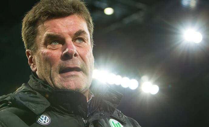 Sonntag, 29.11.2015, 1. Bundesliga, Saison 2015 2016, 14. Spieltag in Augsburg, FC Augsburg - VfL Wolfsburg, 0:0, Cheftrainer Dieter Hecking (Wolfsburg) DeFodi507