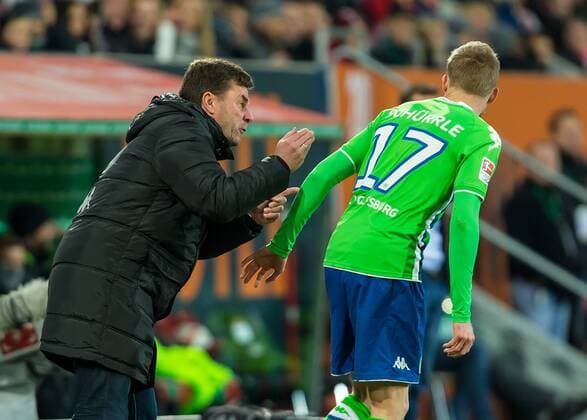 Sonntag, 29.11.2015, 1. Bundesliga, Saison 2015 2016, 14. Spieltag in Augsburg, FC Augsburg - VfL Wolfsburg, 0:0, Cheftrainer Dieter Hecking (Wolfsburg) Andre Schuerrle (Wolfsburg 17) DeFodi507