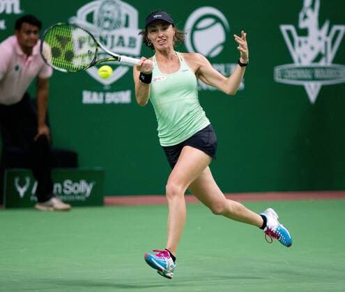 Champions Tennis League 2015, Hyderabad Aces Spielerin Martina Hingis (SUI) in Aktion, Tennis - Champions Tennis League 2015 - - - Hyderabad - Telangana - India - 30 November 2015.