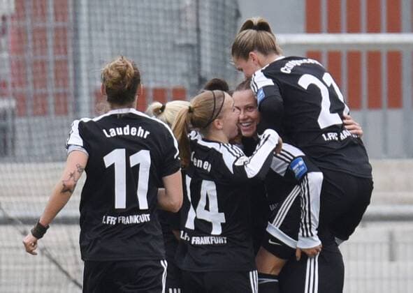 06.12.2015, xblx, Fussball 1.Bundesliga Damen, 1.FFC Frankfurt - SC Sand, emspor, v.l. Dzsenifer Marozsan (1.FFC Frankfurt), Goal scored, Tor zum 1:0, celebrate the goal, Torjubel
