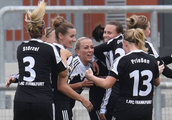 06.12.2015, xblx, Fussball 1.Bundesliga Damen, 1.FFC Frankfurt - SC Sand, emspor, v.l. Dzsenifer Marozsan (1.FFC Frankfurt), Goal scored, Tor zum 1:0, celebrate the goal, Torjubel