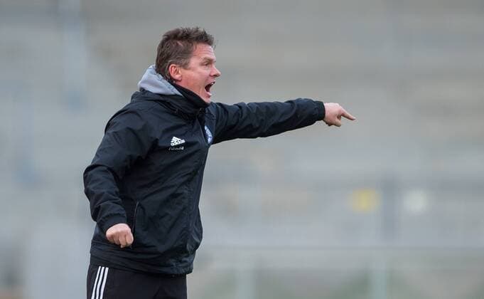 05-12-2015 Erfurt Steigerwaldstadion Erfurt FC Rot-Weiß Erfurt : Holstein Kiel Trainer Karsten Neitzel ( Holstein Kiel ) Aktion