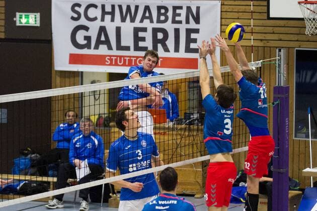 Stuttgart-Vaihingen Angriff Manuel Harms ( 1, TSV Georgii Allianz Stuttgart) ; 2. Volleyballbundesliga Sued Herren: TSV Georgii Allianz Stuttgart gegen L.E. Volleys Leipzig, Hegel-Sporthalle, Stuttgart-Vaihingen Deutschland, 20151205; Copyright: Wuechnerx xEibner-Pressefoto EP_nwr