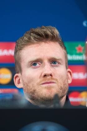 Fußball, UEFA Champions League, Abschlusstraining und Pressekonferenz VfL Wolfsburg; Andre Schürrle (Weltmeister; Wolfsburg) Portrait, Porträt, Einzelbild. xtgx