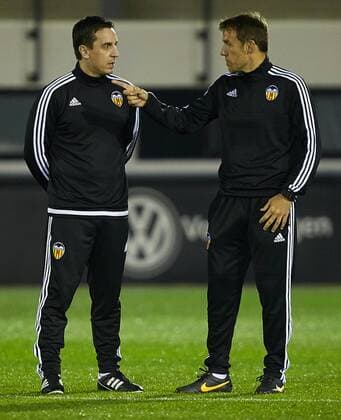 Bilder des Tages - SPORT Coach Gary Neville (Valencia) and his brother Assistant Coach Phil Neville - UEFA Champions League - pre match Training Session - Valencia CF vs Lyon - Paterna Training Ground - Valencia - Spain - 7th December 2015 - Pic David Aliaga Sportimage EDITORIAL USE ONLY. No use with unauthorised audio, video, data, fixture lists, club league logos or live services. Online in-match use limited to 120 images, no video emulation. No use in betting, games or single club league player publications.