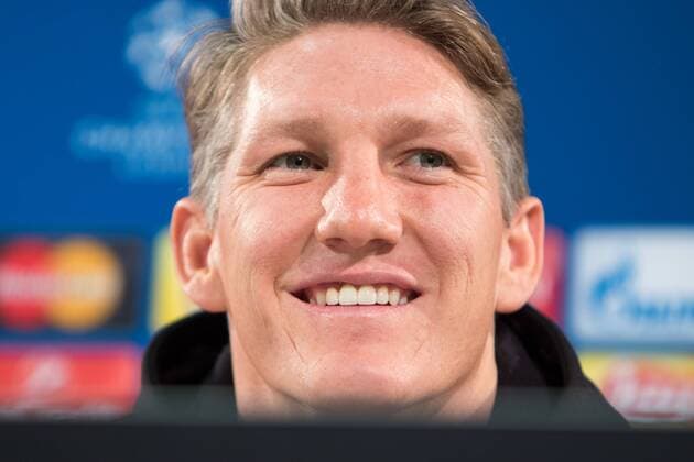 Fußball, UEFA Champions League, Abschlusstraining und Pressekonferenz Manchester United ManU Bastian Schweinsteiger (Manchester United) Portrait, Porträt, Einzelbild,LPK, Pressekonferenz, lacht, lachen. xtgx