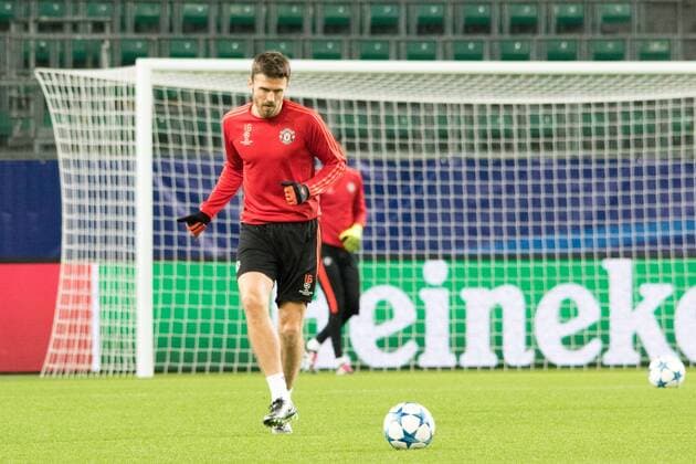 Fußball, UEFA Champions League, Abschlusstraining und Pressekonferenz Manchester United ManU Michael Carrick am Ball. xtgx