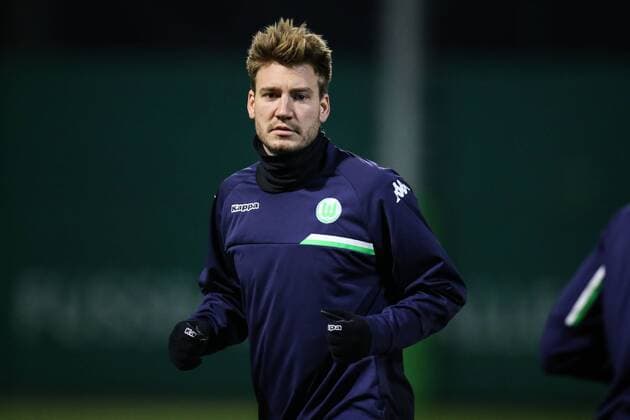 Nicklas Bendtner (VfL Wolfsburg) - Champions League Gruppe B Saison 2015-2016 Abschlusstraining VfL Wolfsburg vs. Manchester United ManU in der Volkswagen Arena in Wolfsburg - Einzelbild,Deutschland, Fussball, Mann,Männer,07.12.2015