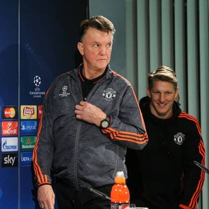 Trainer Louis van Gaal Manchester United ManU und Bastian Schweinsteiger (Manchester United) - Champions League Gruppe B Saison 2015-2016 Pressekonferenz und Abschlusstraining VfL Wolfsburg vs. Manchester United in der Volkswagen Arena in Wolfsburg - Deutschland, Fussball, Mann,Männer,07.12.2015