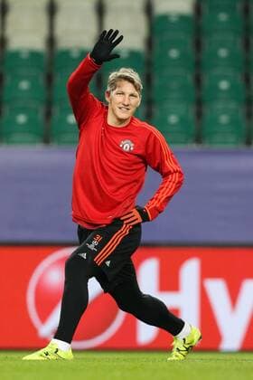 Bilder des Tages - SPORT Bastian Schweinsteiger Manchester United ManU - Champions League Gruppe B Saison 2015-2016 Pressekonferenz und Abschlusstraining VfL Wolfsburg vs. Manchester United in der Volkswagen Arena in Wolfsburg - Freisteller,Deutschland, Fussball, Mann,Männer,07.12.2015