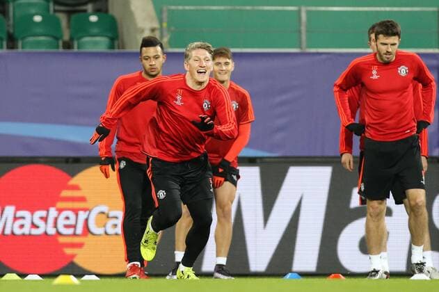 Bastian Schweinsteiger Manchester United ManU - Champions League Gruppe B Saison 2015-2016 Pressekonferenz und Abschlusstraining VfL Wolfsburg vs. Manchester United in der Volkswagen Arena in Wolfsburg - Deutschland, Fussball, Mann,Männer,07.12.2015
