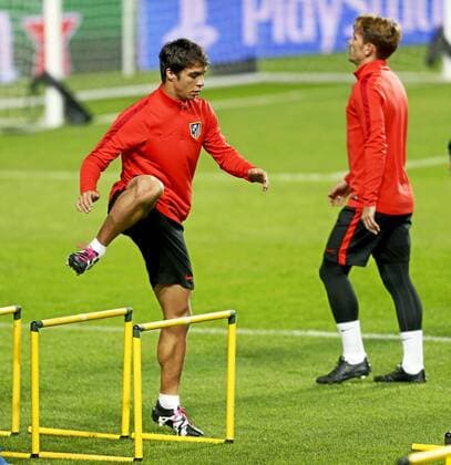 Atletico Madrid training session at Benficaxstadium before Champions League match. In this picture, Oliver Torres xJOSExA.xGARCIAx 