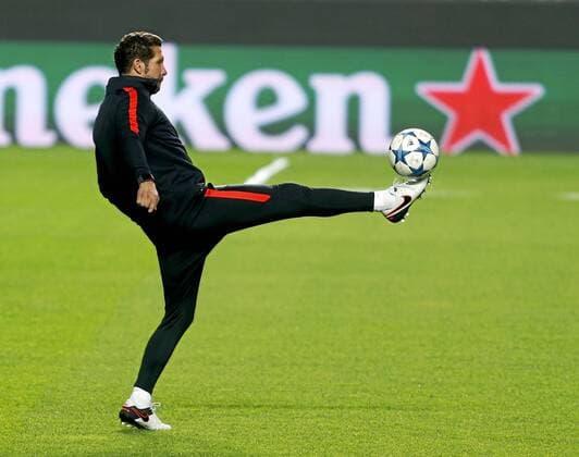 Atletico Madrid training session at Benficaxstadium before Champions League match. In this picture, Diego Simeone. xJOSExA.xGARCIAx 
