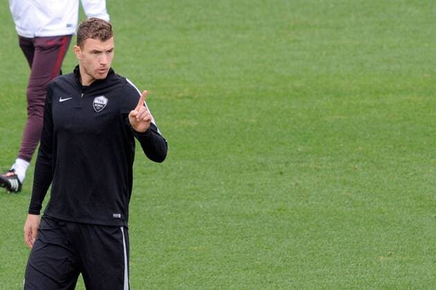 FuÃŸball, Champions League, AS Rom Training 08.12.2015. Technical Center Fulvio Bernardini, Rome, Italy. Uefa Champions League, GroupStage. Final training session AS Roma before their game with BATE on 9th Dec. Edin Dzeko xACTIVAx  ActionPlus11687121