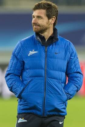 Fußball, Champions League, Zenit St. Petersburg Training - GENT, BELGIUM: Zenit s head coach Andre Villas-Boas pictured in action during a training session of Russian first division soccer team Zenit St Petersburg, Tuesday 08 December 2015, in Gent. Tomorrow, Gent is playing against Zenit in the UEFA Champions League competition, on the sixth and last day in the group stage, in group H. JASPERxJACOBS  x04753901x