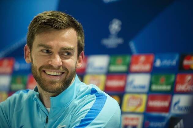 Fußball, Champions League, Zenit St. Petersburg PK - GENT, BELGIUM: Zenit s Nicolas Lombaerts pictured during a press conference PK Pressekonferenz of Russian first division soccer team Zenit St Petersburg, Tuesday 08 December 2015, in Gent. Tomorrow, Gent is playing against Zenit in the UEFA Champions League competition, on the sixth and last day in the group stage, in group H. JASPERxJACOBS  x04753943x