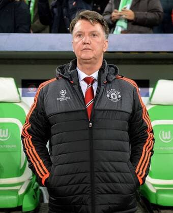 Fußball, Champions League, VfL Wolfsburg - Manchester United 08.12.2015, xjhx, Fussball UEFA Champions League, VfL Wolfsburg - Manchester United ManU emspor v.l. Trainer Louis van Gaal (Manchester United)