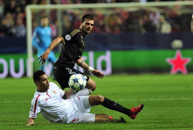 Fußball, Champions League, FC Sevilla - Juventus Turin CHAMPIONS LEAGUE, SEVILLA FC- JUVENTUS Turin, alvaro Morata (Juventus) im Duell 