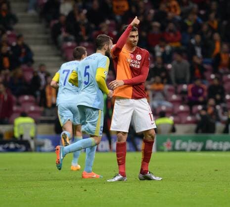 Fußball, Champions League, Galatasaray Istanbul - FC Astana UEFA Champions League Group C soccer match between Galatasaray - Astana in Istanbul, Turkey, 08 December 2015. Pictured: Yasin Oztekin of Galatasaray. 