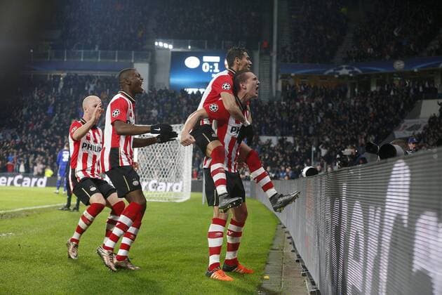 Fußball, Champions League, PSV Eindhoven - ZSKA Moskau during the UEFA Champions League match between PSV Eindhoven and CSKA Moscow on December 8, 2015 at the Philips stadium in Eindhoven, The Netherlands. PSV v CSKA Moscow UEFA Champions League 2015 2016 xVIxJeroenxPutmansxIVx 4676090
