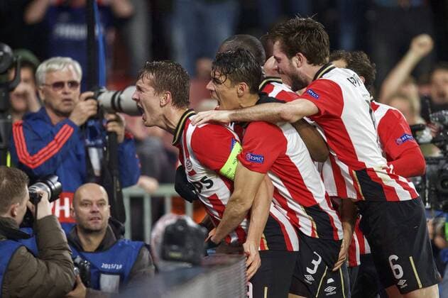Fußball, Champions League, PSV Eindhoven - ZSKA Moskau (L-R) Luuk de Jong of PSV, Hector Moreno of PSV, Joshua Brenet of PSV, Davy Propper of PSV, Andres Guardado of PSV during the UEFA Champions League match between PSV Eindhoven and CSKA Moscow on December 8, 2015 at the Philips stadium in Eindhoven, The Netherlands. PSV v CSKA Moscow UEFA Champions League 2015 2016 xVIxxIVx 4676010