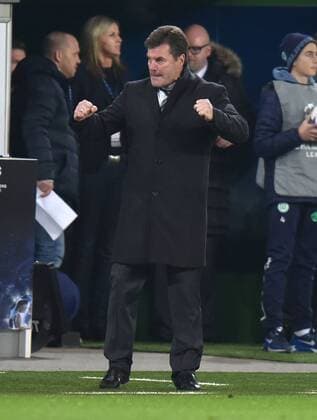 Fußball, Champions League, VfL Wolfsburg besiegt Manchester United 08.12.2015, Fussball, Saison 2015 2016, Champions League, 2015 16, Vorrunde, VfL Wolfsburg - Manchester United ManU Jubel Trainer Dieter Hecking (VfL Wolfsburg)