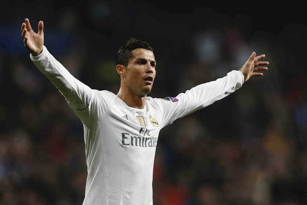 FuÃŸball, Champions League, Real Madrid - MalmÃ¶ FF 08.12.2015. Madrid, Spain. Cristiano Ronaldo dos Santos (7) Real Madrid celebrates after scoring his team& xb4;s 3rd goal during the UEFA Champions League between Real Madrid versus Malmo FF at the Santiago Bernabeu stadium xEnriquexdexlaxFuentex  ActionPlus11687304