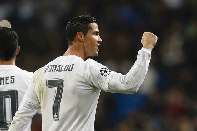 FuÃŸball, Champions League, Real Madrid - MalmÃ¶ FF 08.12.2015. Madrid, Spain. Cristiano Ronaldo dos Santos (7) Real Madrid celebrates after scoring his team& xb4;s 3rd goal during the UEFA Champions League between Real Madrid versus Malmo FF at the Santiago Bernabeu stadium xEnriquexdexlaxFuentex  ActionPlus11687308