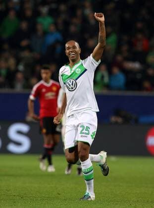 Fußball, Champions League, VfL Wolfsburg besiegt Manchester United Naldo 3:2 Freude Emotion jubelnd Jubel nach 3:2 Fußball Fussball UEFA Championsleague Herren Saison 2015 2016 08.12.2015 VfL Wolfsburg vs. Manchester United ManU FC ManU
