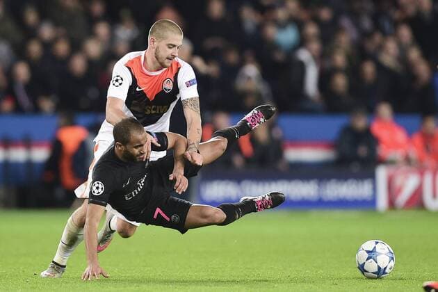 Lucas Moura (PSG) vs Rakits kyy Yaroslav (Shakhtar) FOOTBALL : PSG vs Shakhtar Donetsk - Champions League - 08 12 2015 JBAutissier Panoramic 