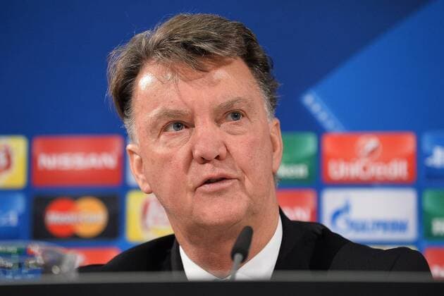 Fußball Champions League Gruppenphase 6. Spieltag VfL Wolfsburg - Manchester United ManU am 08.12.2015 in der Volkswagen Arena in Wolfsburg Louis van Gaal ( Trainer Manchester ) xTTx