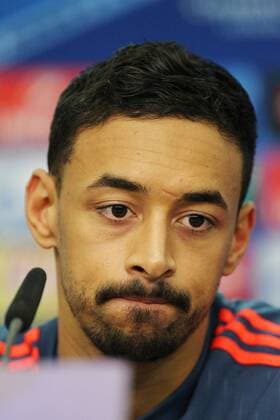 Leverkusen Karim Bellarabi ( 38, Bayer 04 Leverkusen), Bayer 04 Leverkusen - FC Barcelona Barca Fussball, Champions-League, 08.12.2015, Copyright: Deutzmann Eibner-Pressefoto EP_CDN