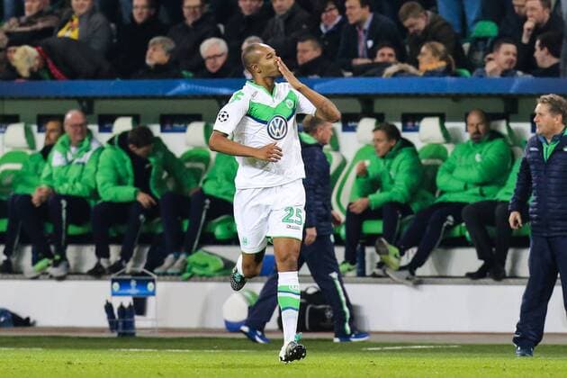 Torjubel - Torschütze Naldo (VfL Wolfsburg) trifft zum 3-2 - Champions League Gruppe B Saison 2015-2016 VfL Wolfsburg vs. Manchester United ManU in der Volkswagen Arena in Wolfsburg - Freisteller,Aktion,Deutschland, Fussball, Mann,Männer,08.12.2015