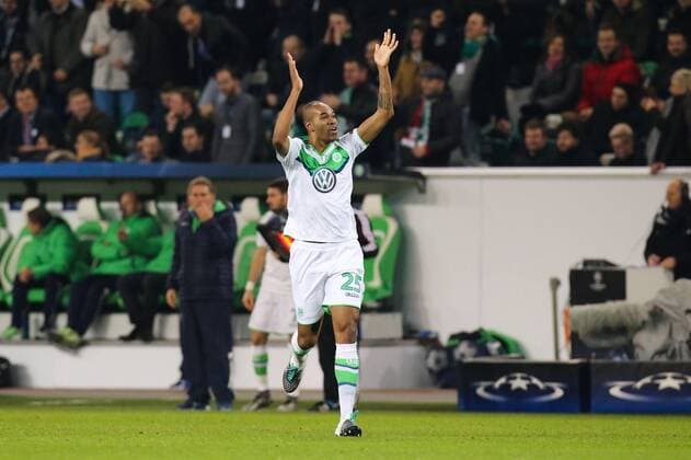 Torjubel - Torschütze Naldo (VfL Wolfsburg) trifft zum 3-2 - Champions League Gruppe B Saison 2015-2016 VfL Wolfsburg vs. Manchester United ManU in der Volkswagen Arena in Wolfsburg - Freisteller,Aktion,Deutschland, Fussball, Mann,Männer,08.12.2015